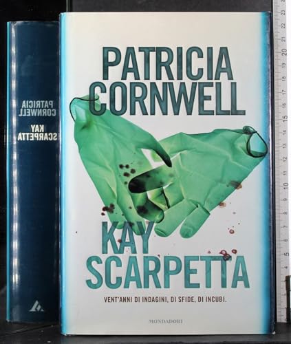 Kay Scarpetta [Italian] 8804583363 Book Cover