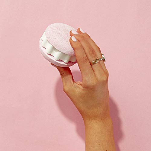 Bubble T Cosmetics Summer Fruits Tea Giant Macaron Bath Fizzer Bomb, Packed With Berry Extracts To Cleanse And Nourish The Skin With An Uplifting Fragrance, 1 X 180G #TOP1