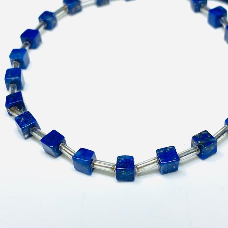 Lapis-lazuli naturel d'exception : perles lisses de 4mm de long pour joaillerie fine