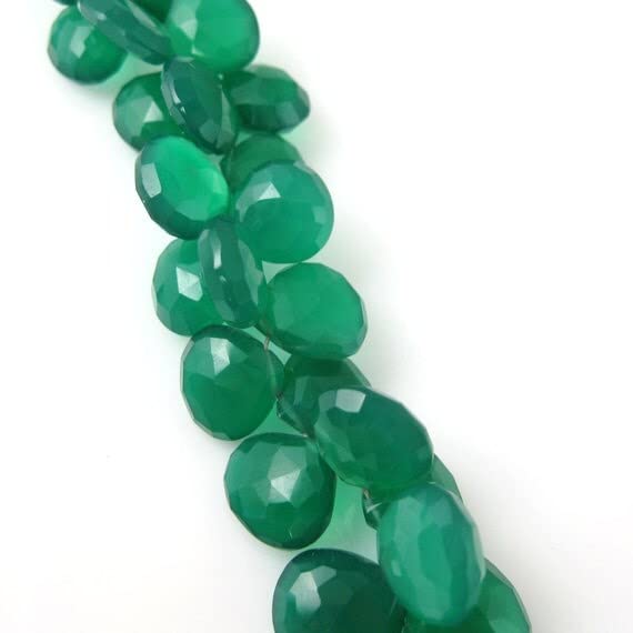 Onyx vert perles cœur briolette 10mm pour concevoir un cadeau unique
