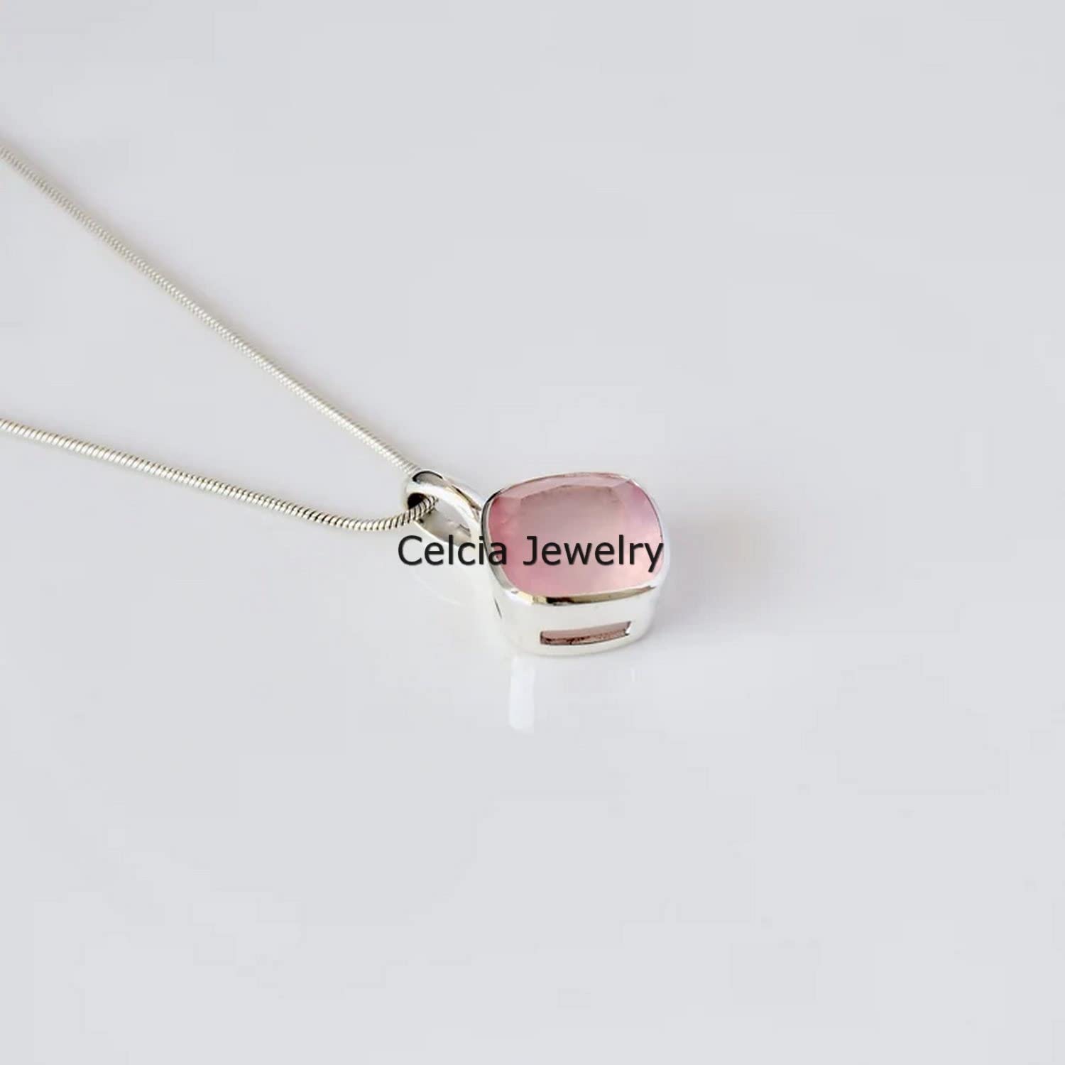 Sólido collar de plata de ley 925 para mujer, collar de piedra natal de octubre hecho a mano único con piedra preciosa rosa facetada de cuarzo rosa genuino
