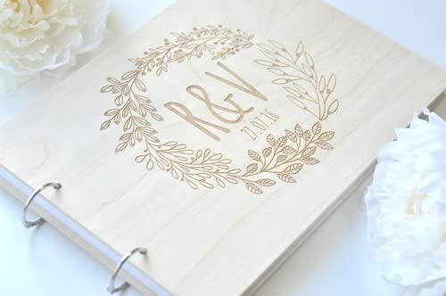 Livre d'or de mariage personnalisé bois gravé couronne florale A5