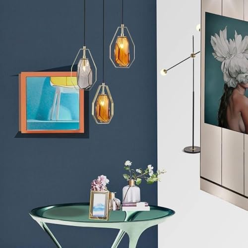 Lustre en verre pour cuisine sombre : solution suspendue simple et claire