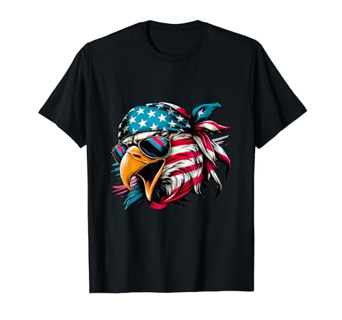 Patriotic Eagle Wearing The USA Bandana With USA Flag Camiseta