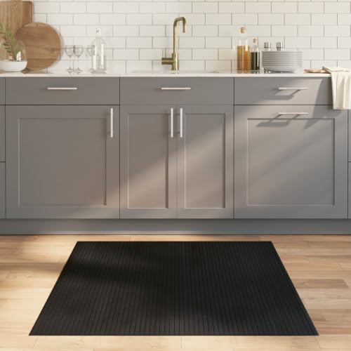 Tapis carré noir en bambou 100x100 cm pour harmoniser un sol moderne