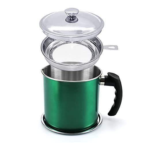 Bacon Grease Container with Strainer,Kitchen Oil Container Can with Strainer and Anti-slip coaster tray for Store Meat Frying Oil and Cooking Grease Storage (Green)