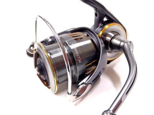 Amazon.co.jp: DAIWA 23AIRITY PC LT エアリティ PC LT 3000-XH