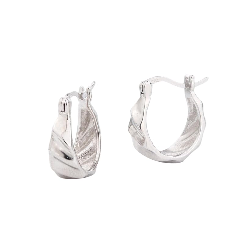 Petites boucles d'oreilles créoles tendance en cartilage cubique brillant pour femmes