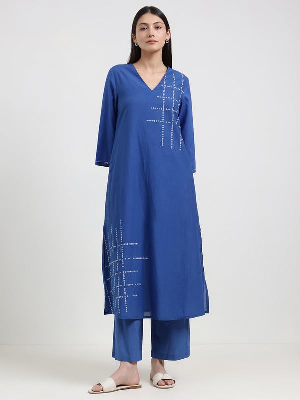 Image of Pink Fort Casual Cotton Geometric Print Kurta Set | A -Line Fit 3 /4th Sleeve V-Neck Kurta Ankle Length 2 Pockets Flared Pants