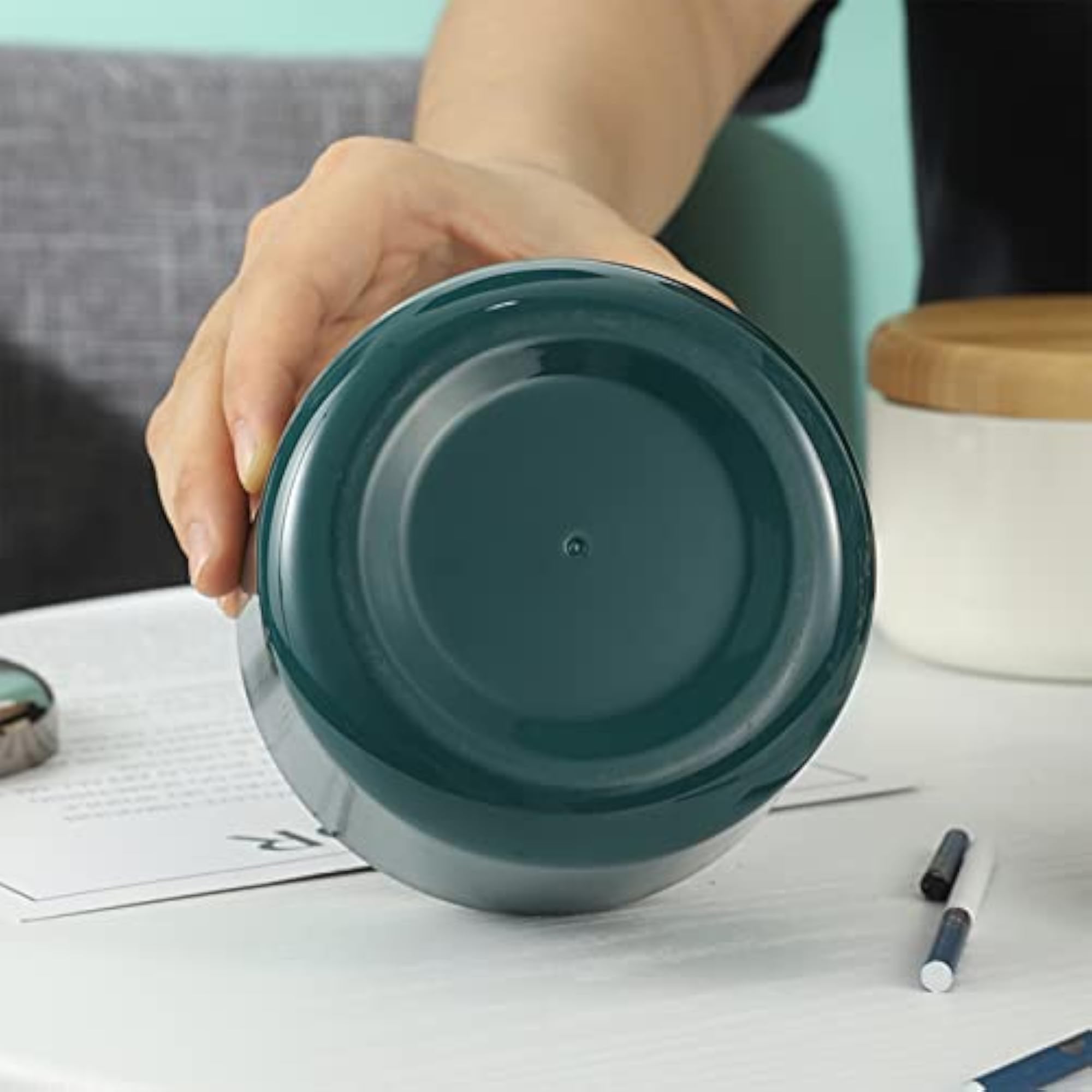 Outdoor Cigarette Ashtray with Lid, Modern Smokeless Design