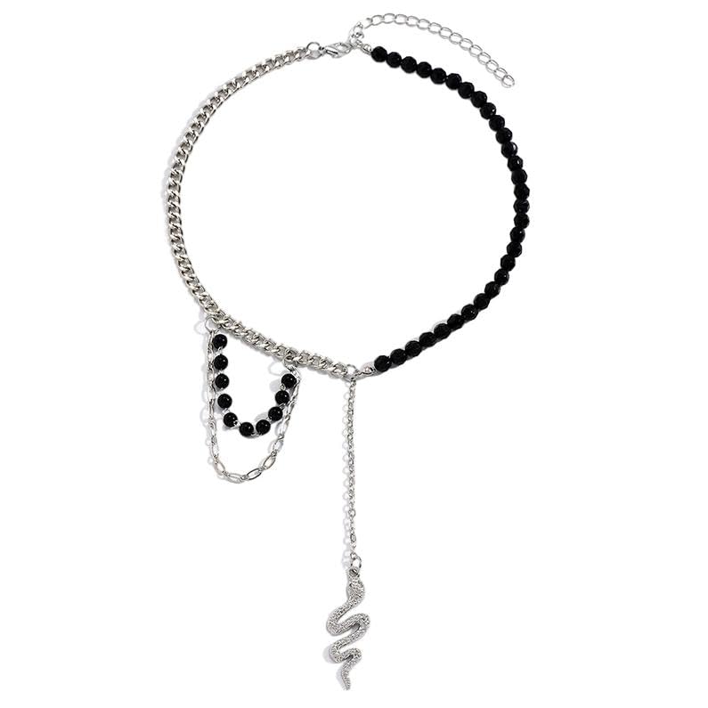 Pendentif serpent punk pour affirmer son style gothique Y2K au féminin
