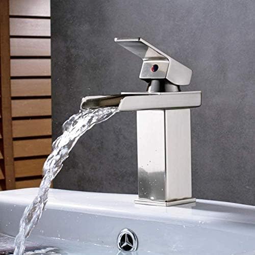 Robinet cascade de lavabo chromé et mitigeur d'évier eau chaude froide
