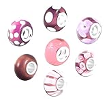 Schmuck und Mode von der Marke Akki sind elegant anmutig, Jedes Schmuckstück, das miteinander verschmolzen spiegelt einen Stil untertriebenen Eleganz mit einem starken Gefühl Individualität wieder. Einfache Gestaltung einer Show Charme in der Welt der Fra