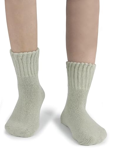 Image of BenSorts Women's Winter Boots Socks Thick Warm Cozy Crew Socks Solid Color Gifts