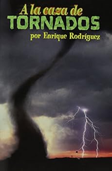 Paperback Spanish Chapter Books Chasing Tornadoes Single Title 2004c Book