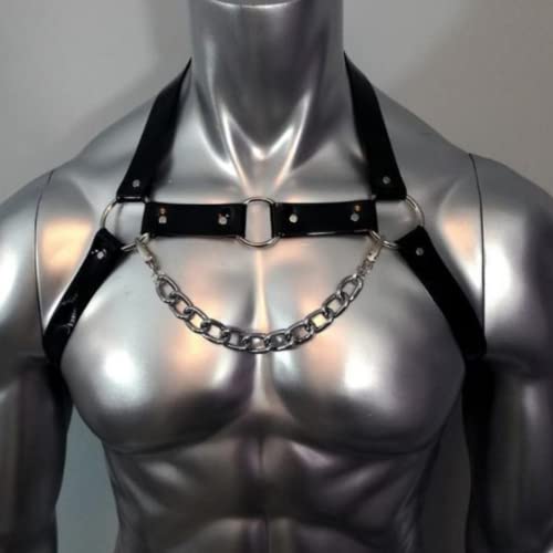 Arreio em Couro Com Correntes Em Detalhes de Argolas Harness