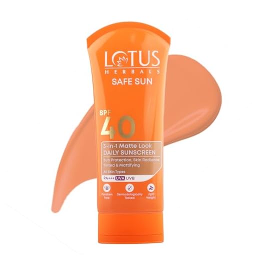 Lotus Herbals Safe Sun 3-In-1 Matte Look Daily Sunblock SPF-40, 50g