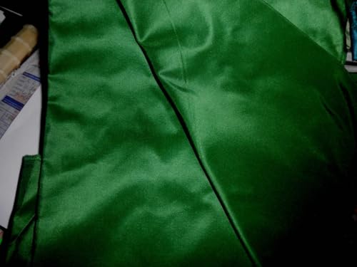 Taffetas de soie vert forêt pour décoration d'intérieur et rideaux de salon raffinés