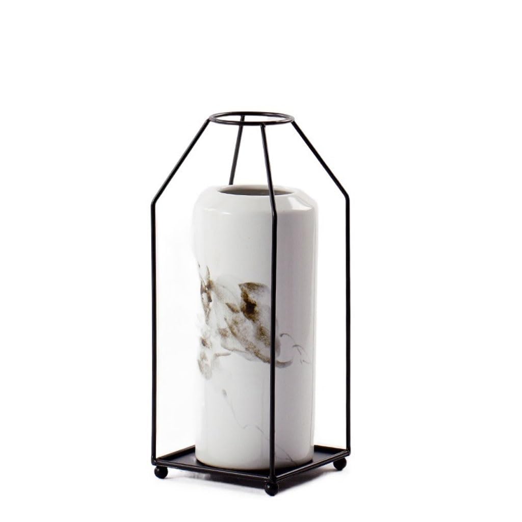 Vase en céramique motif encre pour embellir une armoire de salon