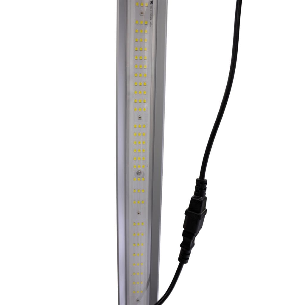 LUMii XLED 720w - Focos LED para cultivos interior con driver integrado - 2.4 umol/J - 1700 umol/s/Espectro Completo para Crecimiento y Floración - Máxima Producción en Flores y Frutas/Regulable
