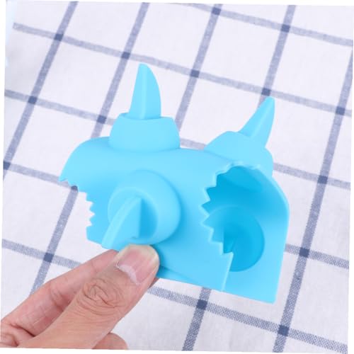 Molde para cubitos de hielo con forma de aleta de tiburón de silicona azul miniatura 3
