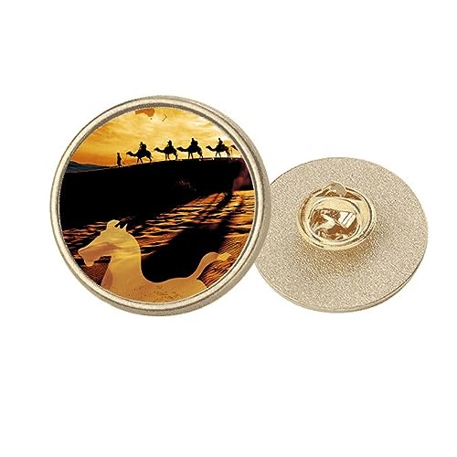 Broche ronde en métal doré idéale pour sublimer vos vestes en soirée