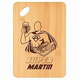 Planche à découper en bambou 30 x 20 x 1 cm avec bords arrondis et trou d’accroche 24 mm. Robuste, facile à nettoyer à la main. Ne passe pas au lave-vaisselle.