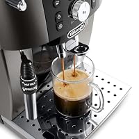 De'Longhi Magnifica S Smart ECAM250.​33.​TB, Automatische Kaffeemaschine mit Milchaufschäumer, Kompakt, Bean-to-Cup Kaffeevollautomat, Manuelles Milchaufschäumen, 4 One-Touch Rezepte, Titan Schwarz – Ansicht 3