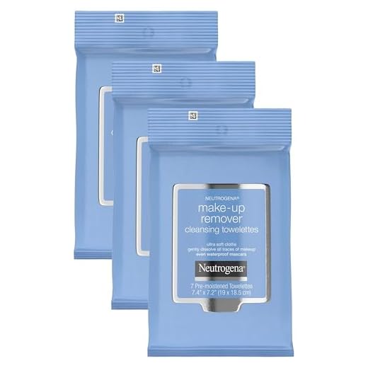 Neutrogena Make-Up Remover Cleansing Towelettes, 7 Count, Packaging May Vary (Pack of 3)