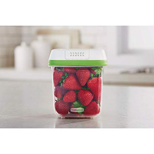 Rubbermaid FreshWorks Saver, Medium Produce Storage Container, 7.2-Cup, Clear