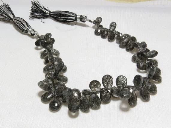 Quartz rutilé noir en poire briolette pour confectionner vos bijoux bohèmes