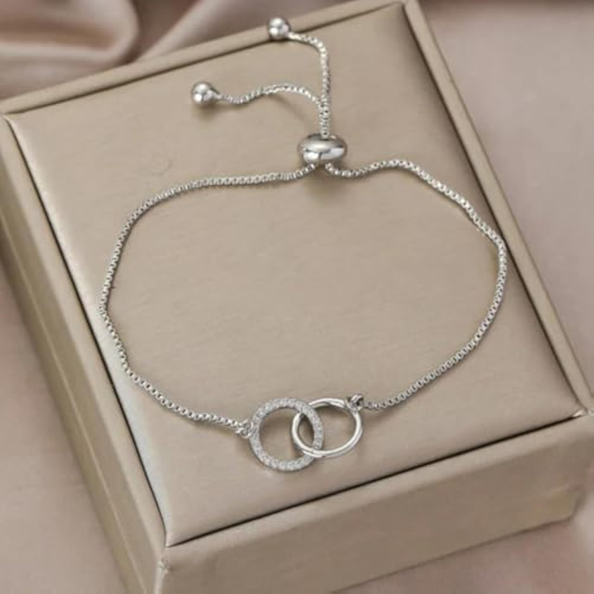 Women's 925 Hallmark Silver Elegant Link Circle Bracelet