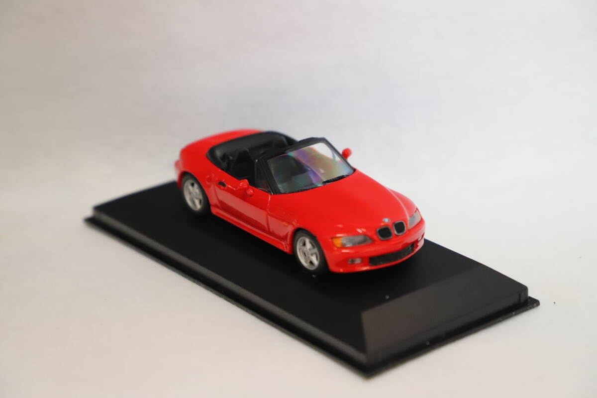 ミニチャンプス Z3 2.8カブリオレ1997レッド Z3 2.8 cabriolet 1997 red No. 430 02433