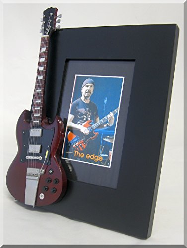 THE EDGE U2 �~�j�`���A�M�^�[�̎ʐ^�t���[��