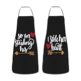 Accesorios de cocina; Los delantales con lemas divertidos seguramente complacerán a cualquier pareja. Son el regalo perfecto para aquellos que tienen sentido del humor y disfrutan reírse juntos
