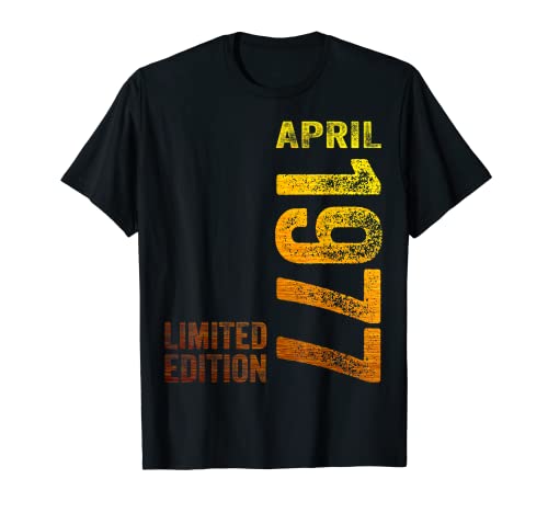 56th Birthday Gifts Men Women Limited Edition April 1977 Camiseta