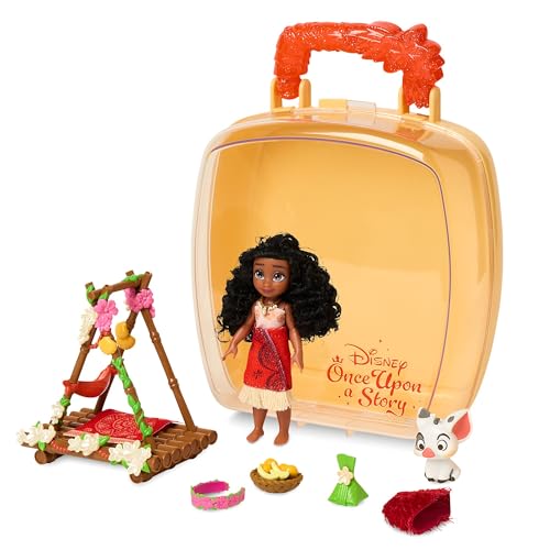 Disney Store Oficial Set de Juego con Minimuñeca de Vaiana, Disney's Once Upon a Story, 8 Piezas, Incluye Collar Corazón de Te Fiti, Cerdito Pua, balsa y Accesorios, para +3 años