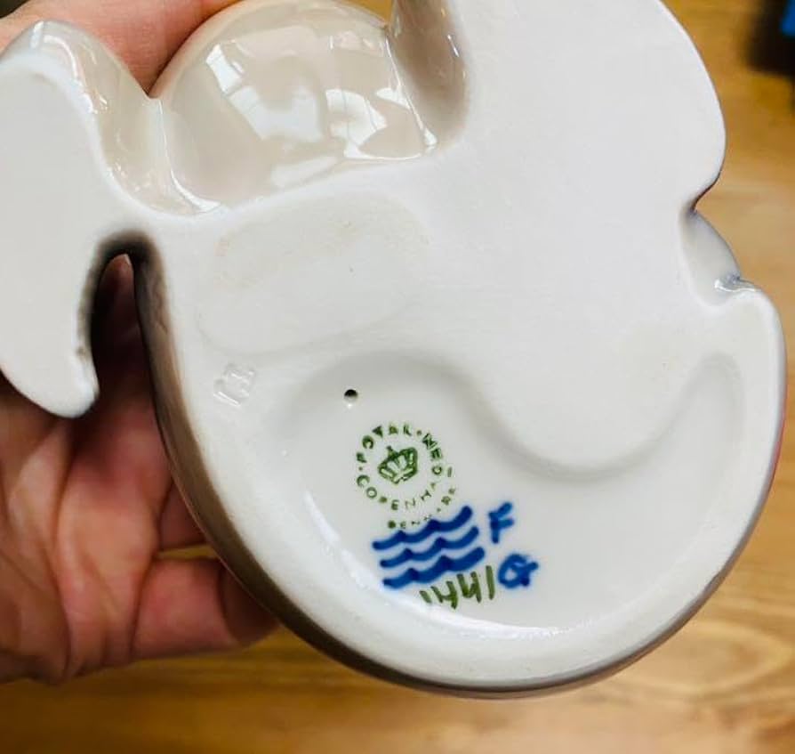 ロイヤルコペンハーゲン　アシカ　置物　2体 Amazon.co.jp: ロイヤルコペンハーゲン アシカ 置物 2体 管理.KTR