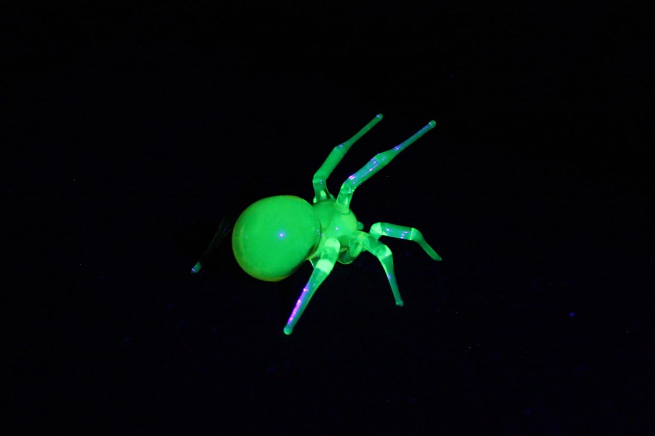 Gift Glass Spider Uranium Glass Figurine Spider Glass UV Spider Glass Figurine