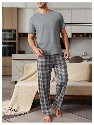 OYOANGLE Men's 2 Piece Pajama Set Short Sleeve T Shirt and Plaid Pants Pjs Summer Sleepwear2