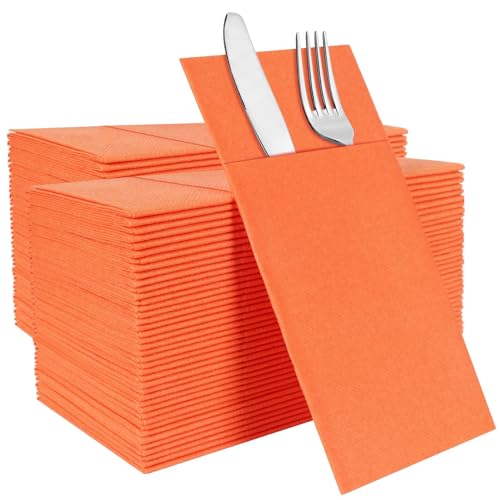 Servilletas naranja desechables preplegadas estilo tela para cuchillos y tenedores