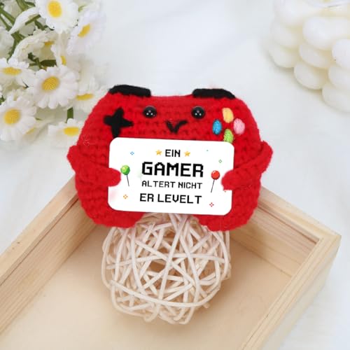 HUKUMA Gehäkelter Gamecontroller, EIN Gamer altert Nicht er levelt, Geschenk zum Geburtstag für Zocker, Pocket Hug Positive Plüsch,Lustige Kleines Geburtstagsgeschenk für Jungen, Nerds und Mädchen