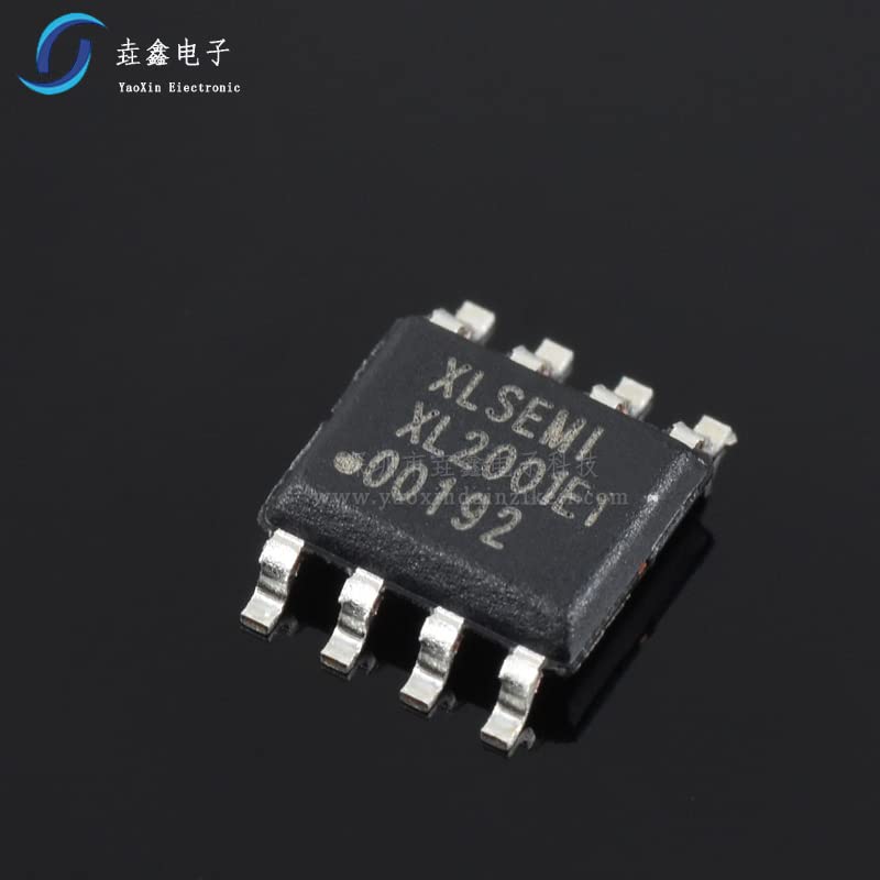 Angled view of the XL2001E1 XL2001 SOP-8 integrated circuit