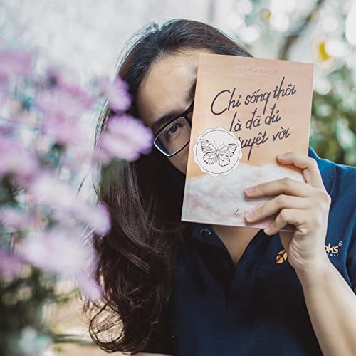 Craspire 100Pcs Self-Adhesive Silver Foil Embossed Stickers Medal Decoration Sticker, Butterfly Pattern Stickers Graduation Corporate Notary Seals Envelope Gift Sealing Stickers #TOP4