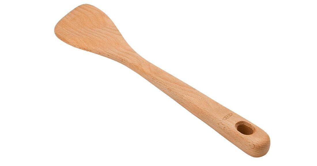 OXO Good Grips Wooden Sauté Paddle - Durable Beechwood Kitchen Tool for Stir Fry & Sautéing, Safe for Non-Stick Cookware, Comfortable Handle, Versatile Wooden Utensil