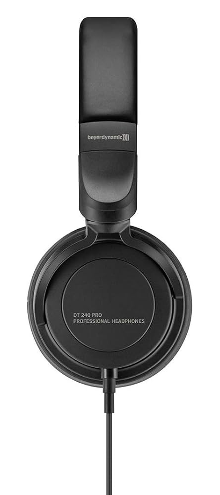 Beyerdynamic DT 240 PRO モニターヘッドフォン　希少！ Beyerdynamic DT 240 PRO モニターヘッドフォン 希少！ - メルカリ