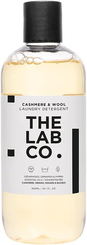 – Cashmere & Wool Laundry Detergent – 300ml (20 Washes) – Gentle Wash for Cashmere, Merino, Mohair & Wool Blends – Hand & Machine Wash Safe – Non-Bio - Myrrh, Cinnamon & Cedarwood Scent