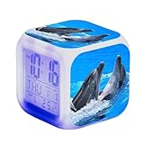 ⏰【7 modes de changement de couleur】Le réveil LED peut émettre une lumière douce dans 7 couleurs différentes : rouge, vert, vert clair, bleu, bleu clair, violet et violet clair. La lumière est douce et non éblouissante, créant une atmosphère chaleureuse et romantique