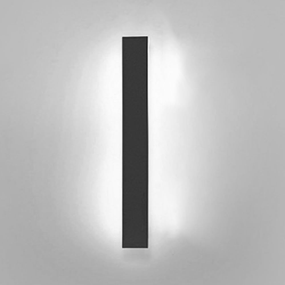 Luz de pared de tira de metal negro que elimina zonas oscuras en terrazas