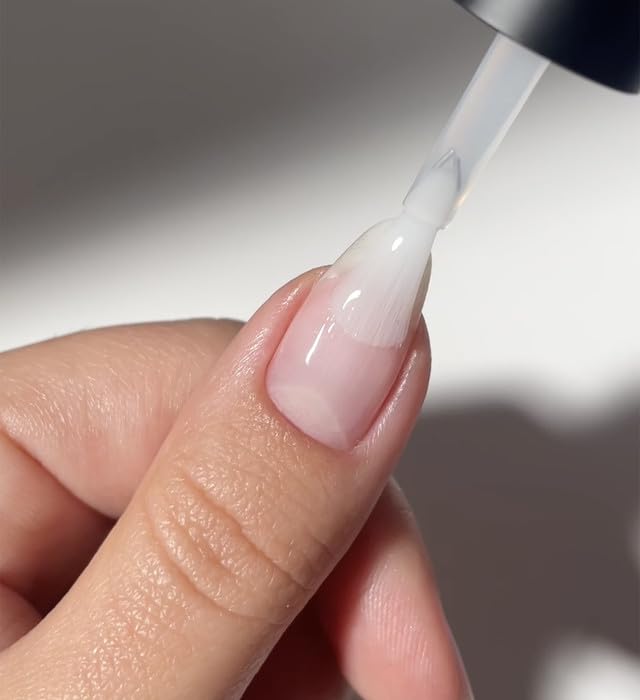 Mii Cosmetics To Have + To Hold Nail Polish Base Coat for Normal Nails, 14 ml (Pack of 1) - Image 3